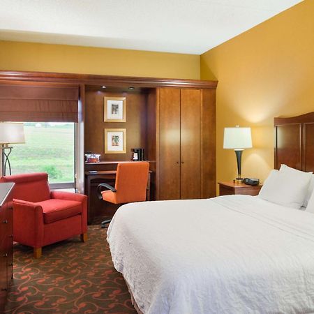 Larkspur Landing Carlisle Hotel Екстериор снимка