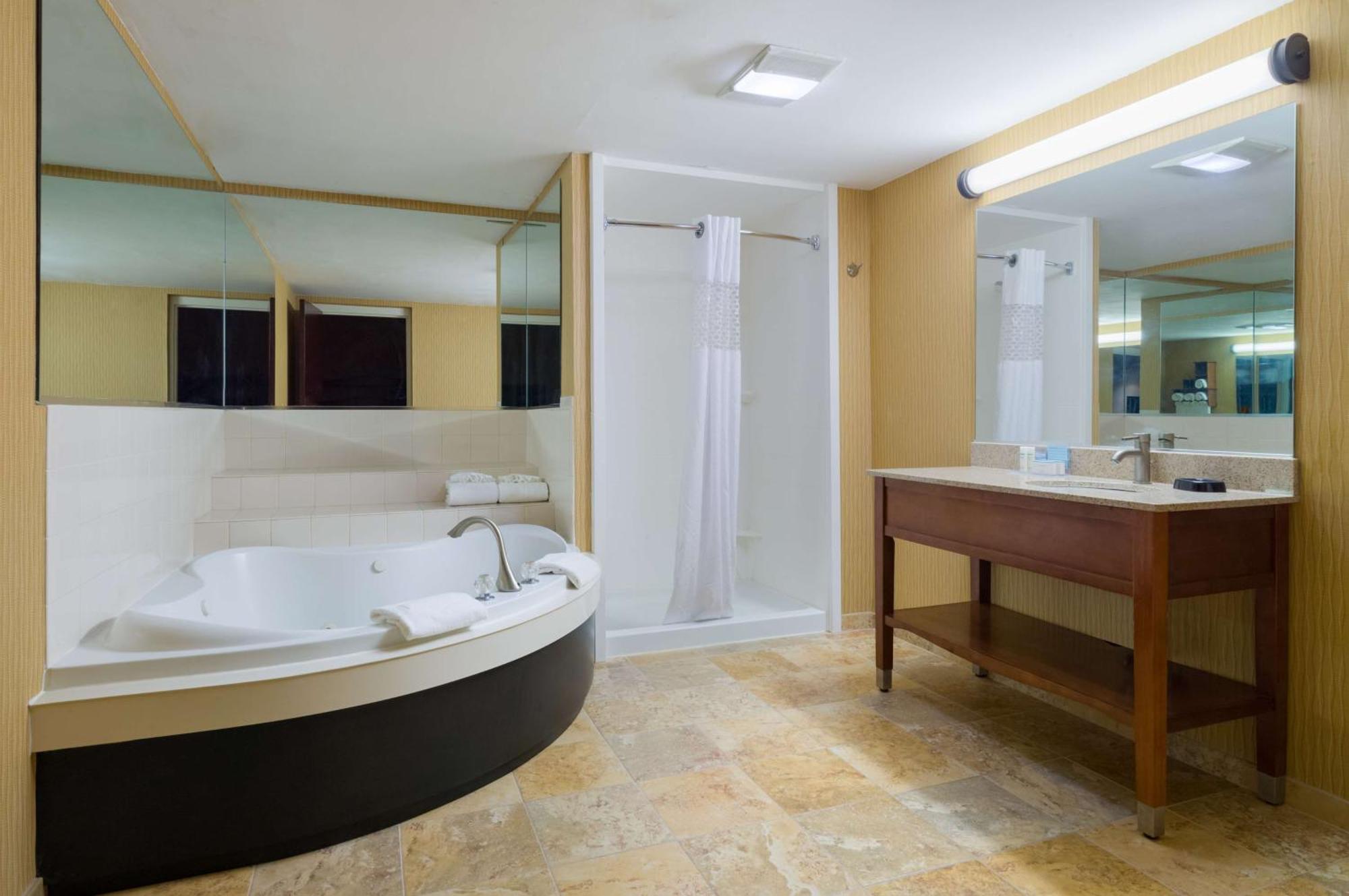 Larkspur Landing Carlisle Hotel Екстериор снимка