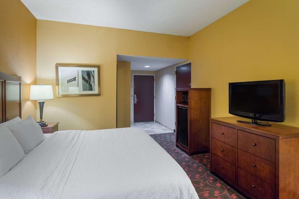 Larkspur Landing Carlisle Hotel Стая снимка