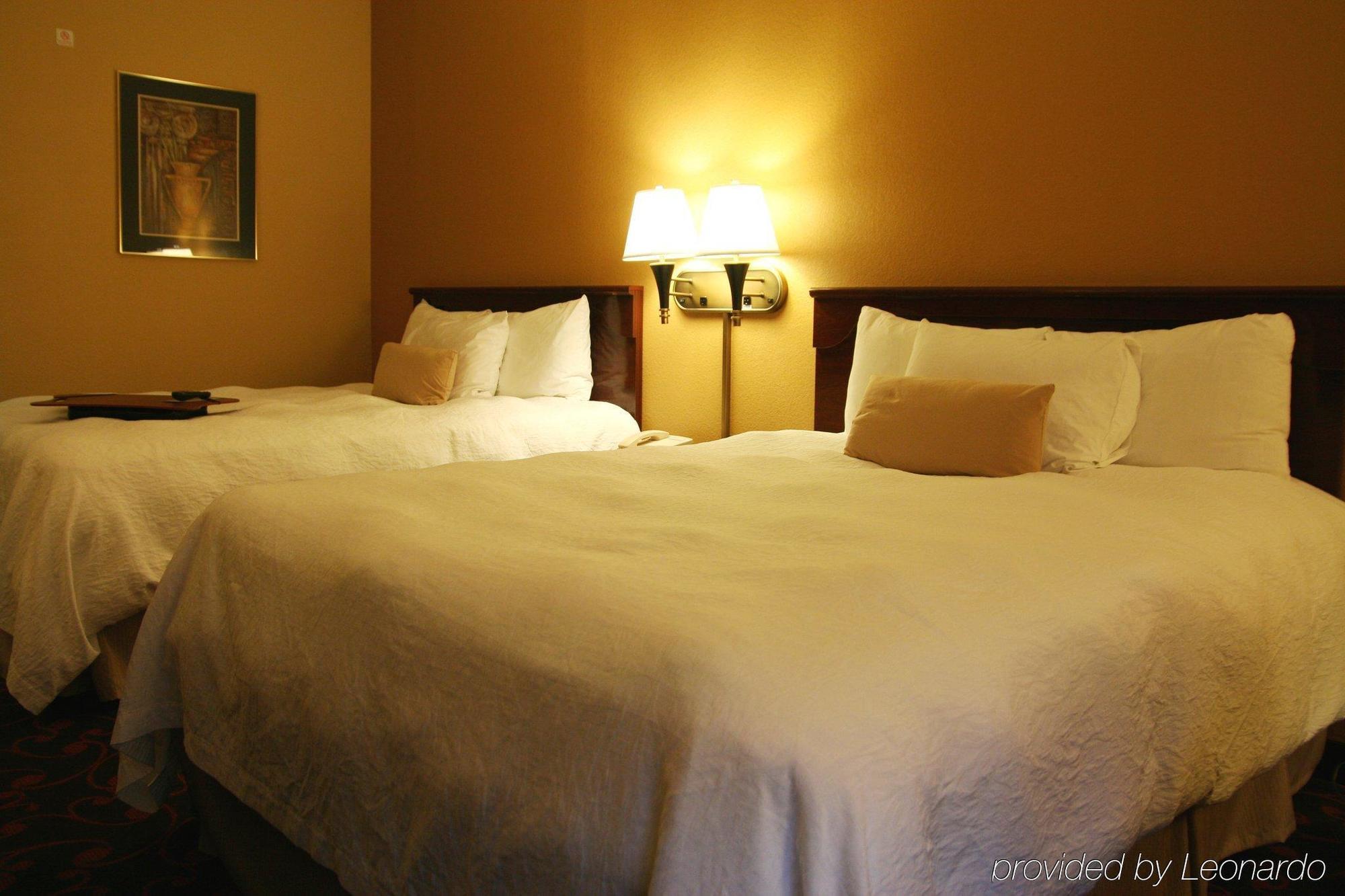 Larkspur Landing Carlisle Hotel Екстериор снимка