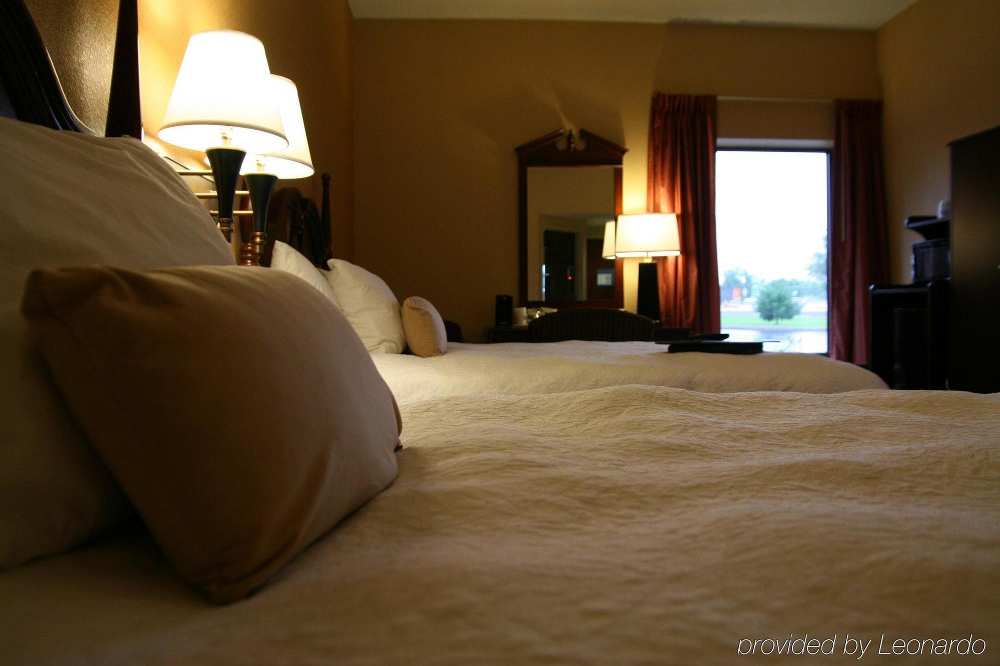 Larkspur Landing Carlisle Hotel Стая снимка