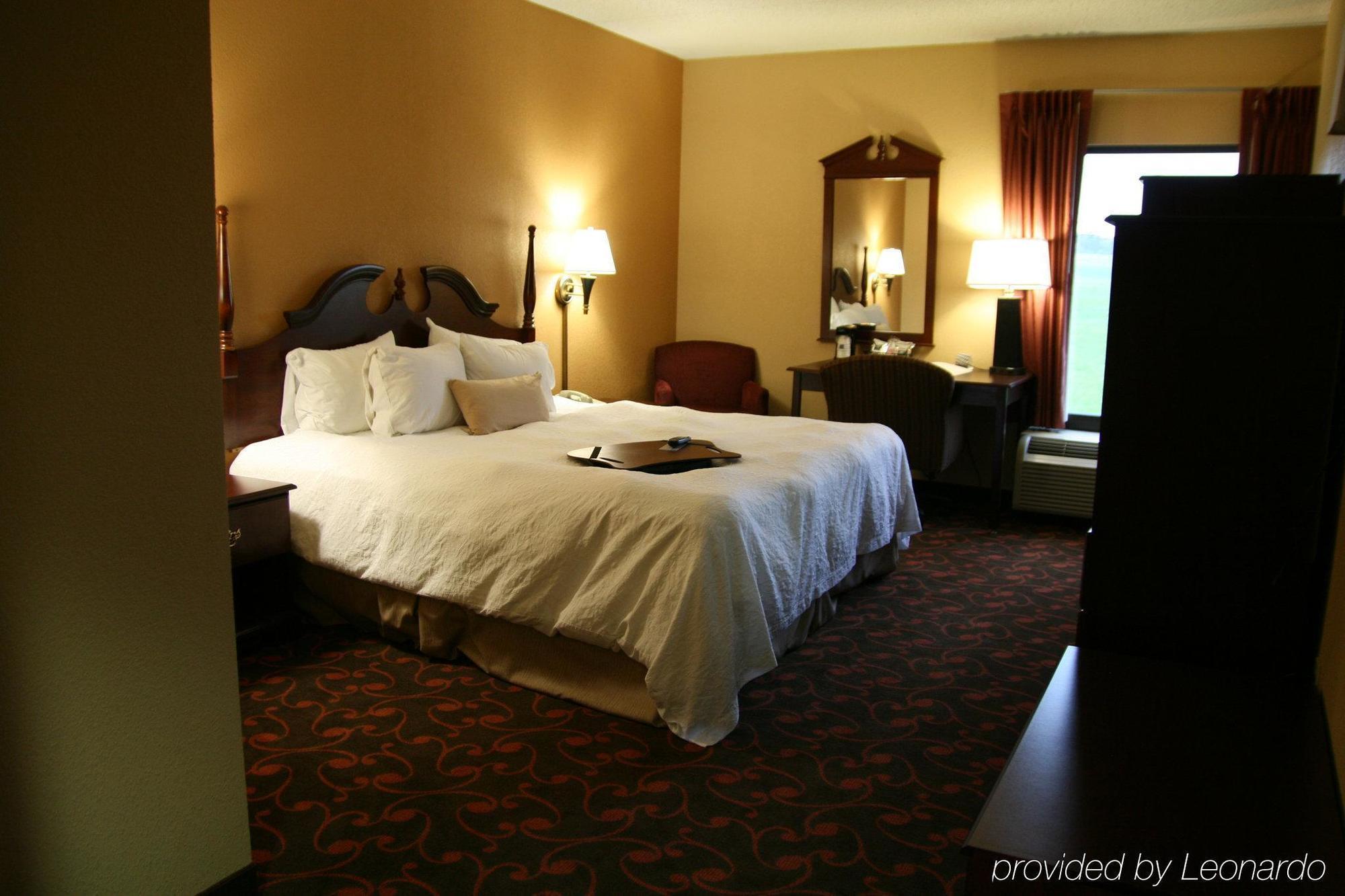 Larkspur Landing Carlisle Hotel Стая снимка