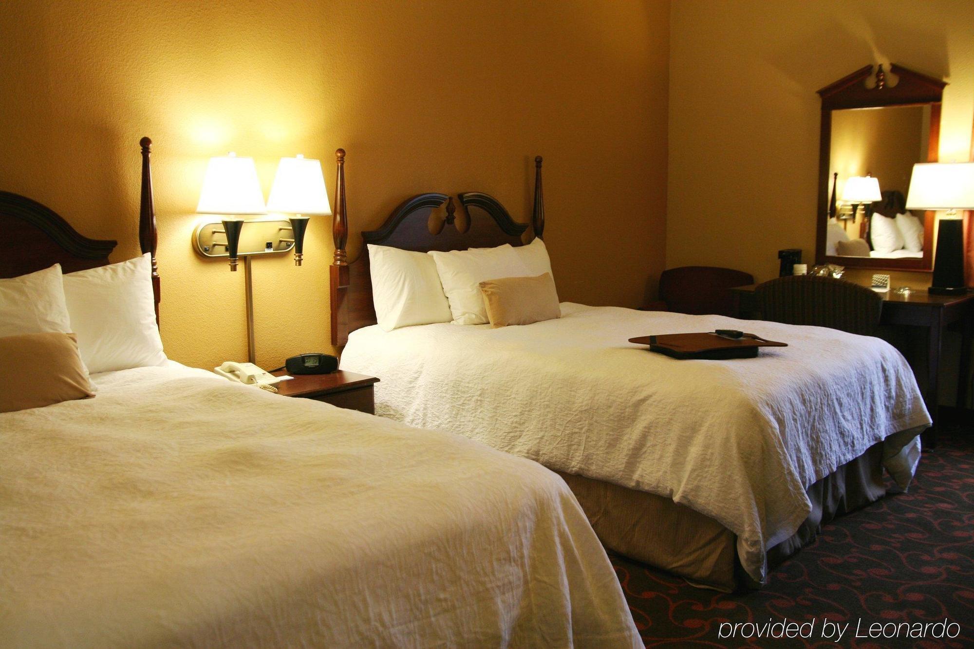 Larkspur Landing Carlisle Hotel Екстериор снимка