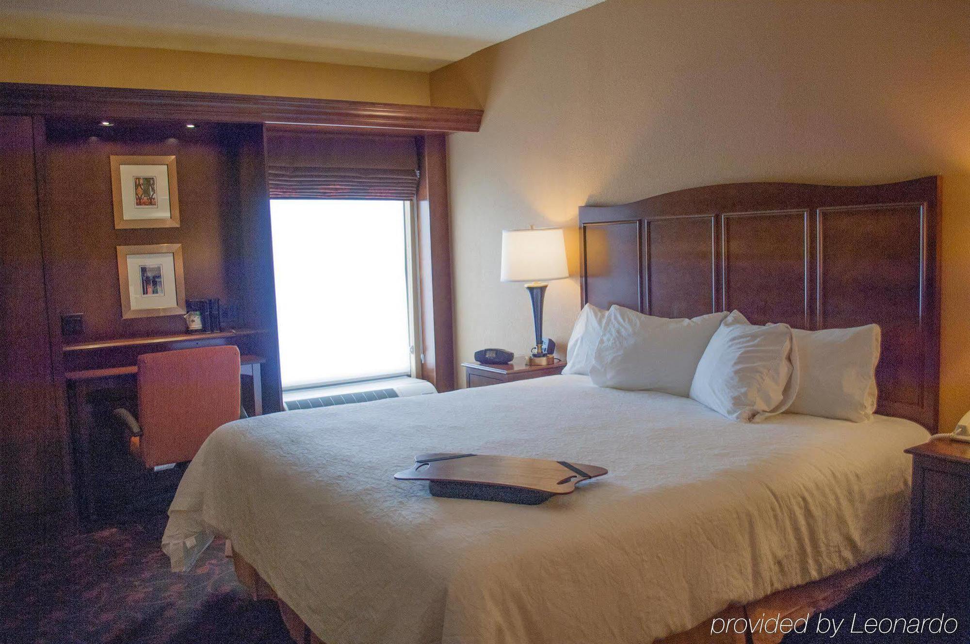 Larkspur Landing Carlisle Hotel Екстериор снимка