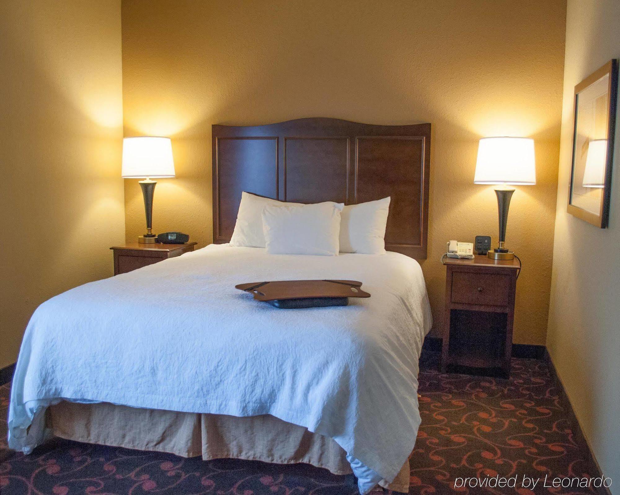 Larkspur Landing Carlisle Hotel Екстериор снимка