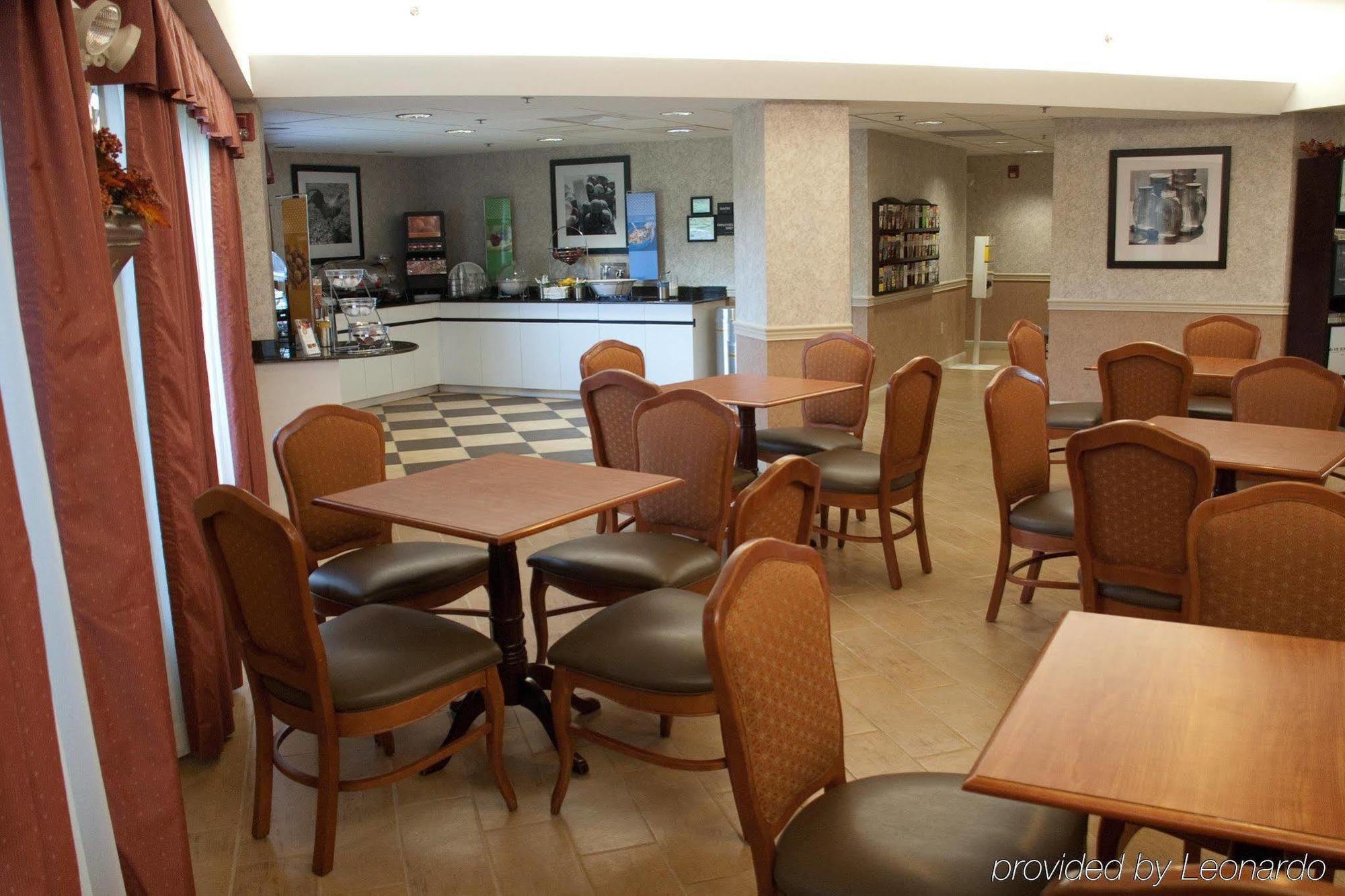 Larkspur Landing Carlisle Hotel Ресторант снимка