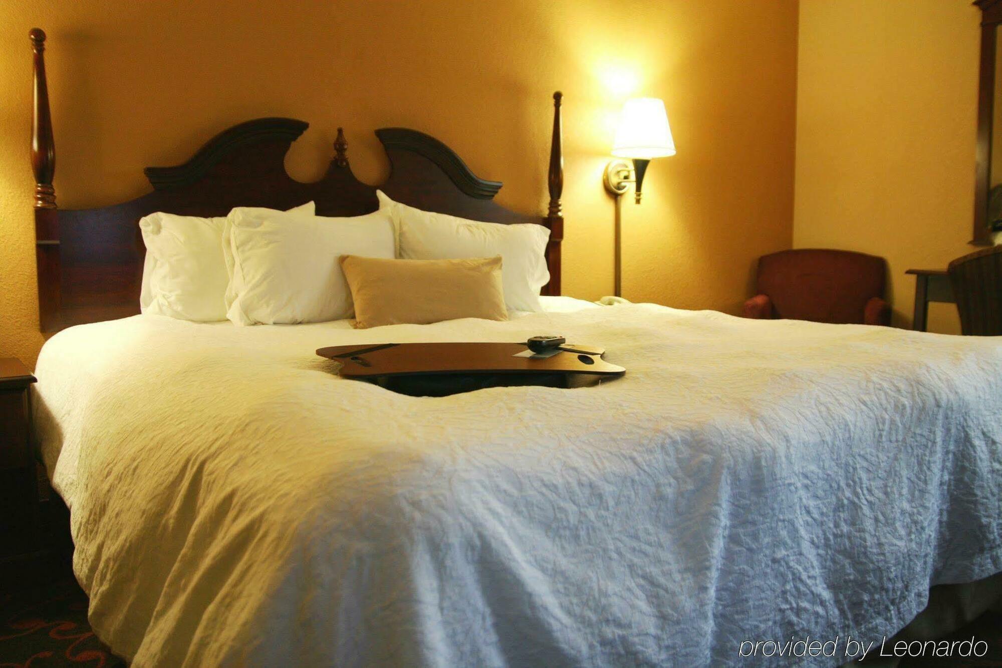 Larkspur Landing Carlisle Hotel Екстериор снимка